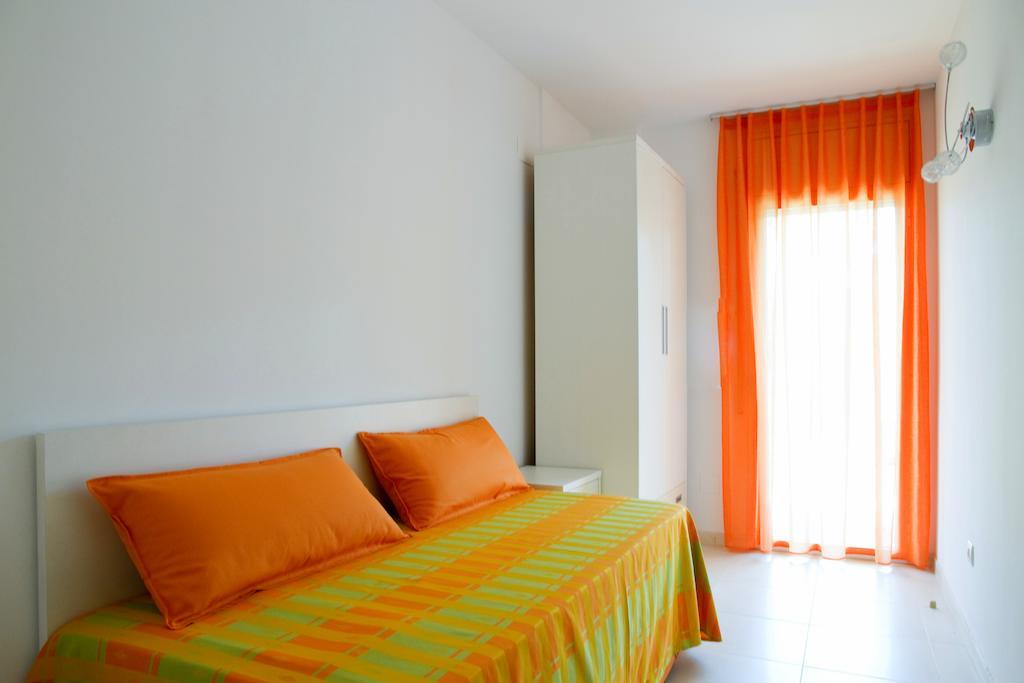 Rentalmar Paradise Families Only Con Parking Salou Quarto foto