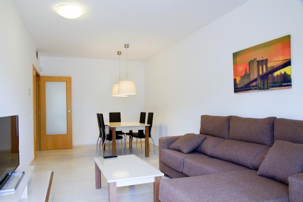 Rentalmar Paradise Families Only Con Parking Salou Quarto foto