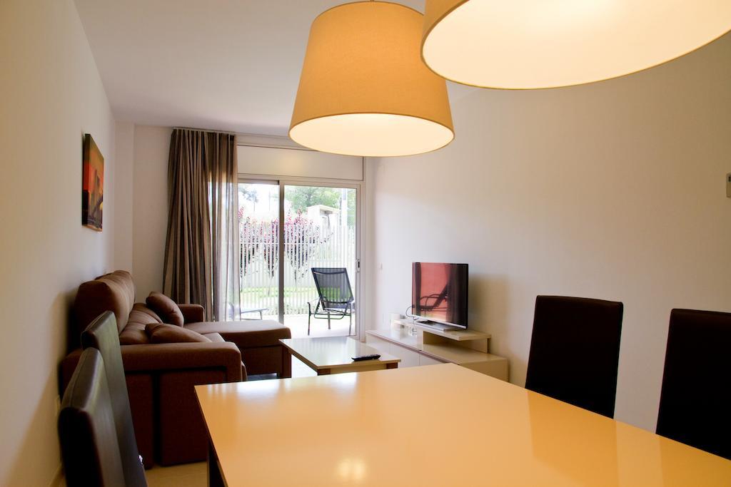 Rentalmar Paradise Families Only Con Parking Salou Quarto foto